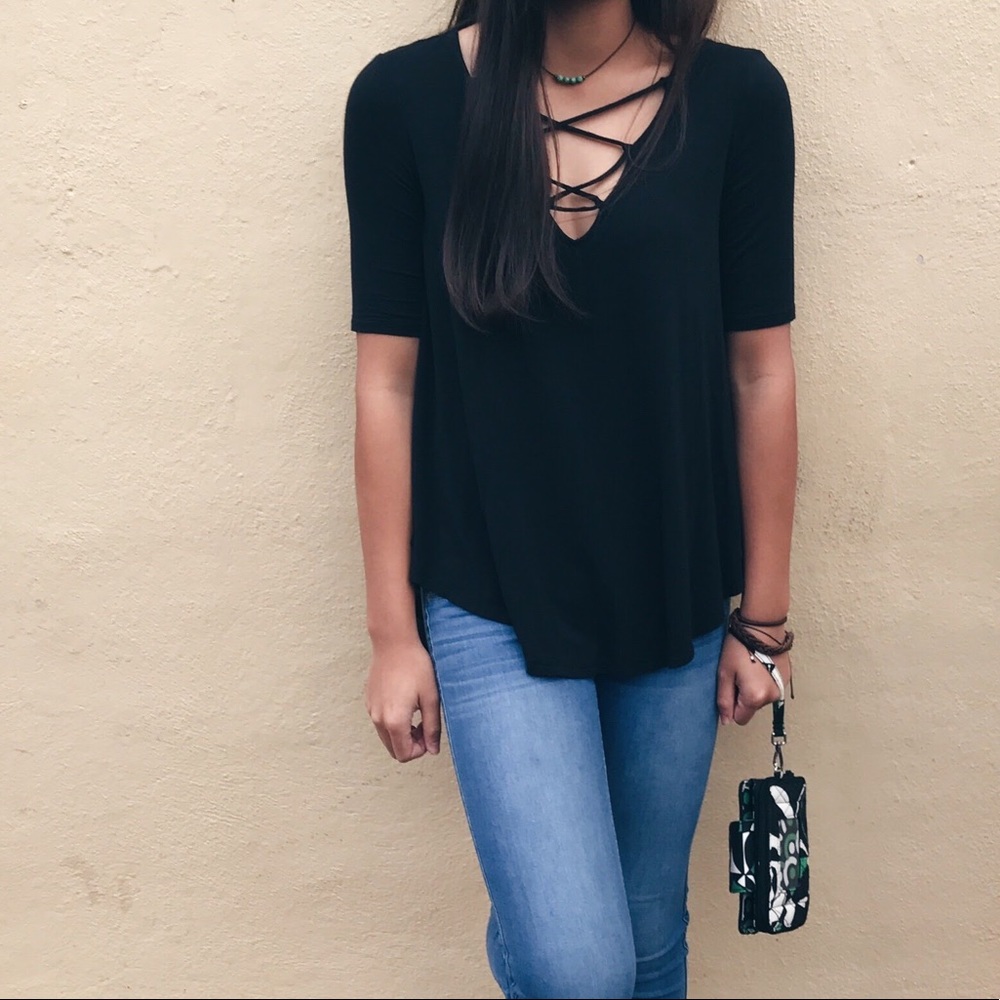 Cross neck tee